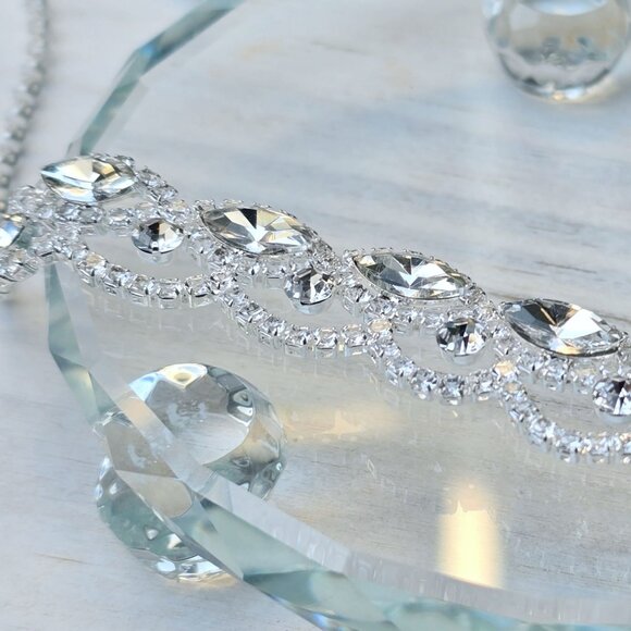 Windsor ✦ Rhinestone Scalloped Collar & Earrings ✦ Silver-Tone Formal Jewelry - Picture 3 of 12